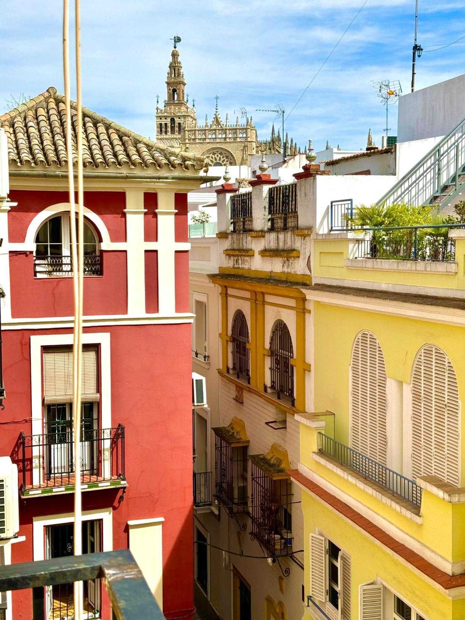Luxury Cathedral Views In Sevilla Exteriér fotografie